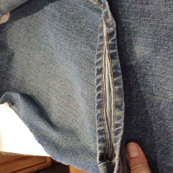 Old Navy Stretch Boot Cut Just Below Waist 5 Pocket Blue Jeans Distressed - Picture 13 of 13